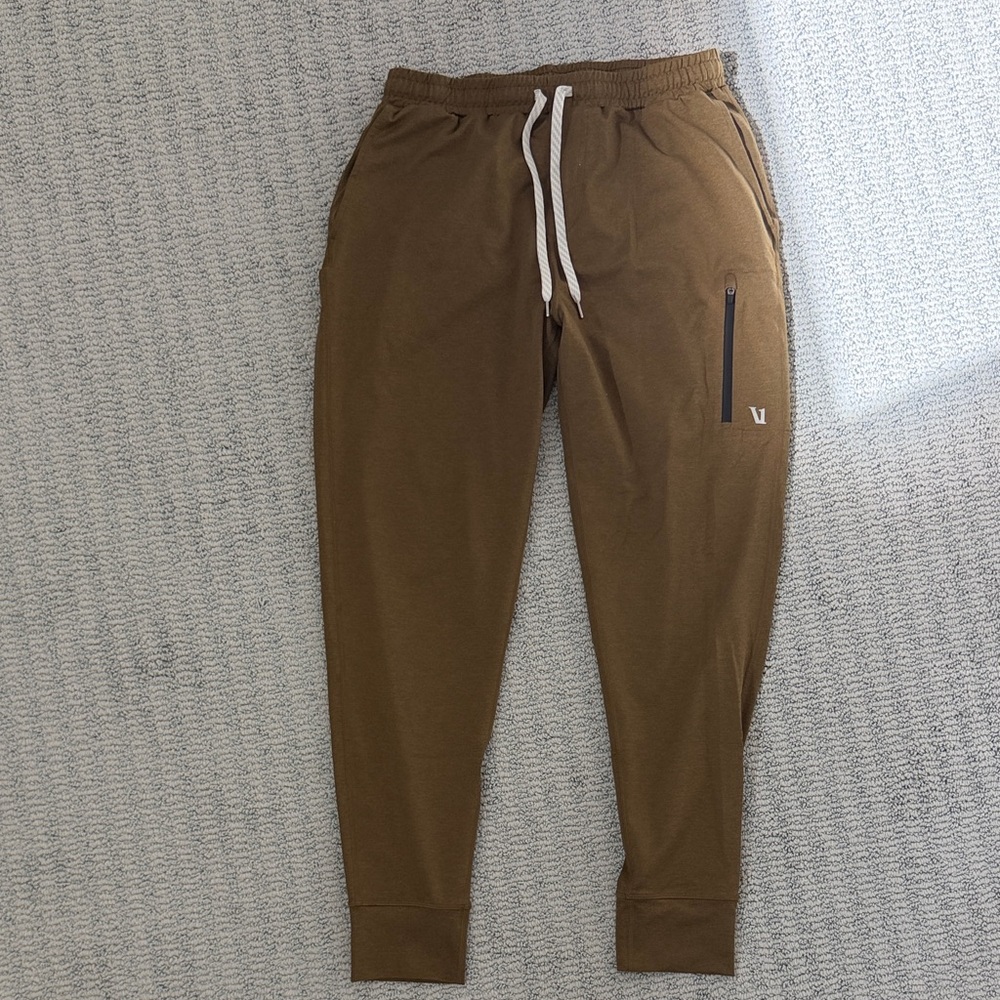 Vuori Men's Tan Jogger Pants